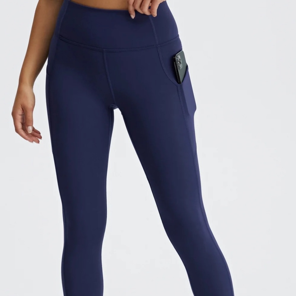 Fabletics Oasis High Waisted 7/8 Legging